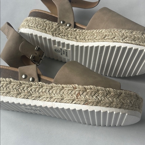 Soda Tan Espadrille Sandals - Picture 7 of 10